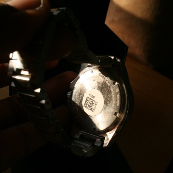 VICTORINOX Mens Stanless Steel I.N.O.X (TANK) - Picture 7 of 13